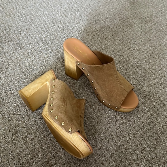 AVELLINI Made Italy Suede Leather Boho Clog Mules Women’s heels Shoes - Picture 2 of 6